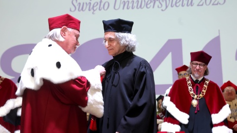 nadanie tytułu doktora honoris causa prof. Odedowi Galorowi/fot. fot. Andrzej Romański, Uniwersytet Mikołaja Kopernika w Toruniu, Facebook