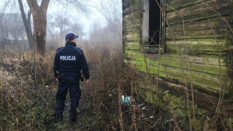 – Wystarczy tylko jeden telefon pod numer 112 lub 997 lub 986, by uchronić kogoś od wychłodzenia i uratować czyjeś życie – podkreśla policja/fot. KPP w Mogilno