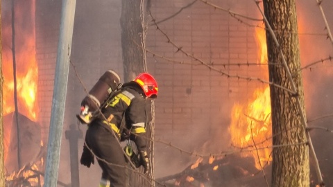 Gaszenie pożaru przy ul. Grudziądzkiej. / Fot. KM PSP Toruń