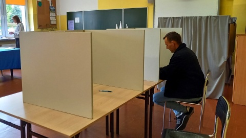 Lokal wyborczy w Dąbrowie Chełmińskiej/fot. Tatiana Adonis