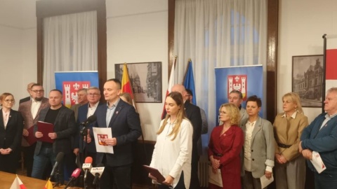 Prezydent Inowrocławia oburzony działaniem radnych KO. Poszło o wpisy obrażające Jurka Owsiaka