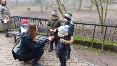 Największa atrakcja  karmienie zwierząt Ferie w zoo w bydgoskim Myślęcinku [zdjęcia]