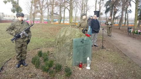 80 lat temu w Toruniu wybuchły dwa wagony z trotylem. Rocznica tragedii upamiętniona [zdjęcia]