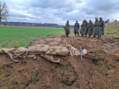 Pasjonaci historii wspominali walki w tzw. kotle toruńskim. Niemcy zdziesiątkowani [wideo, zdjęcia]