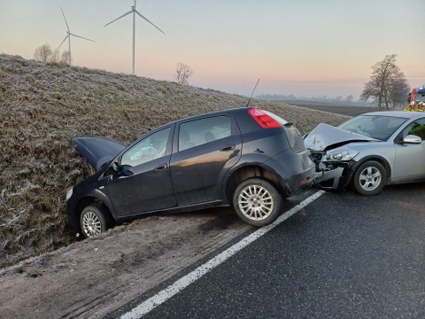 Zderzenie samochodów osobowych pod Grudziądzem. Jedna osoba poszkodowana