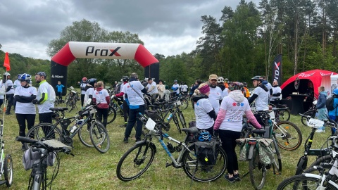 Uświadamiali o udarach � na sportowo. Z Myślęcinka ruszył III Rekreacyjny Przejazd Rowerowy [zdjęcia]