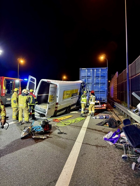 Mazowieckie: Pięć osób zginęło w wypadku w pobliżu Konotopy. Bus uderzył w TIR-a