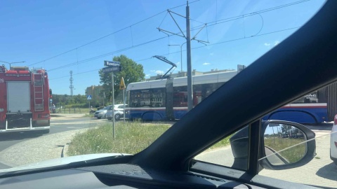 Po kolizji tramwaju i samochodu w bydgoskim Fordonie. Nikt nie ucierpiał