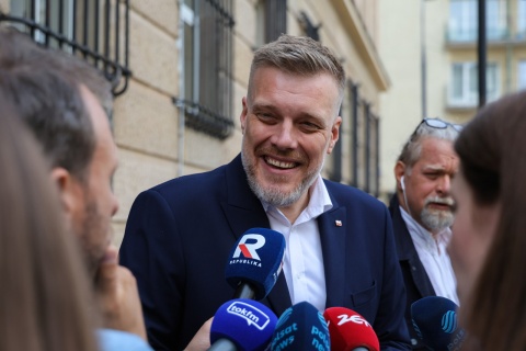 Adrian Zandberg spotkał się z Karolem Nawrockim: Rozmowa o polityce społecznej i mieszkaniowej