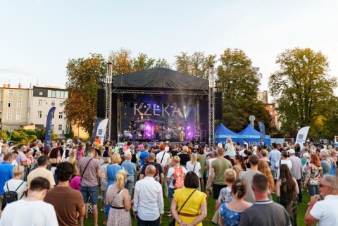 Lato nas nie rozpieszcza, ale za to na afiszu ciekawe wydarzenia! [przewodnik na weekend]