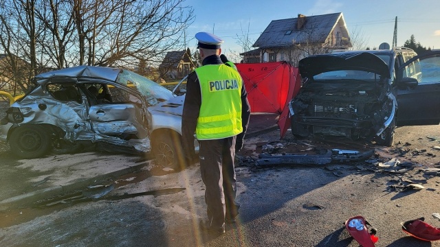 Tragiczny wypadek w Świeciu. W zderzeniu dwóch samochodów zginęła jedna osoba