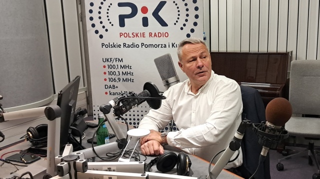 Prezydent Bydgoszczy po operacji pokazuje kule i tłumaczy, dlaczego go ostatnio nie było [wideo]