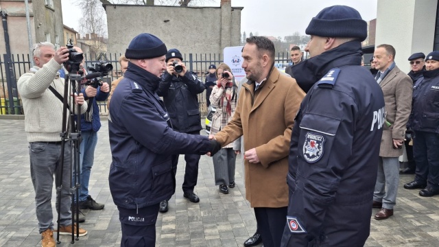 Zyskają nie tylko policjanci, ale i mieszkańcy. Nowy posterunek w Radzyniu Chełmińskim [zdjęcia]