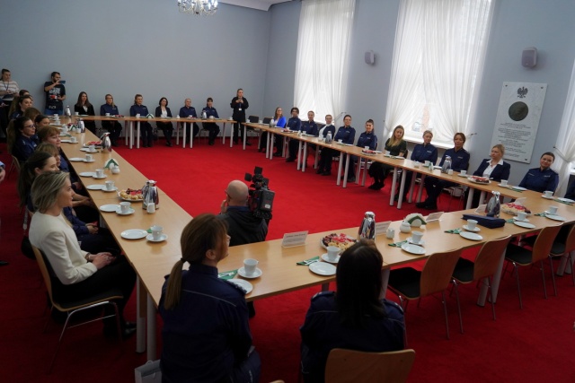 Policjantki obchodziły swoje święto. Sto lat temu do służby przyjęto pierwsze kobiety [wideo]