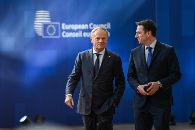 Donald Tusk: Europa musi podjąć wyścig zbrojeń rozpoczęty przez Rosję i go wygrać