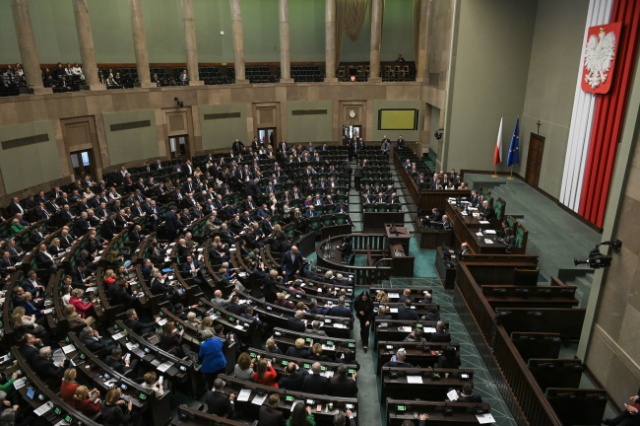 Sejm przyjął uchwałę w sprawie bezpieczeństwa Polski. Zapis popiera rezolucję PE