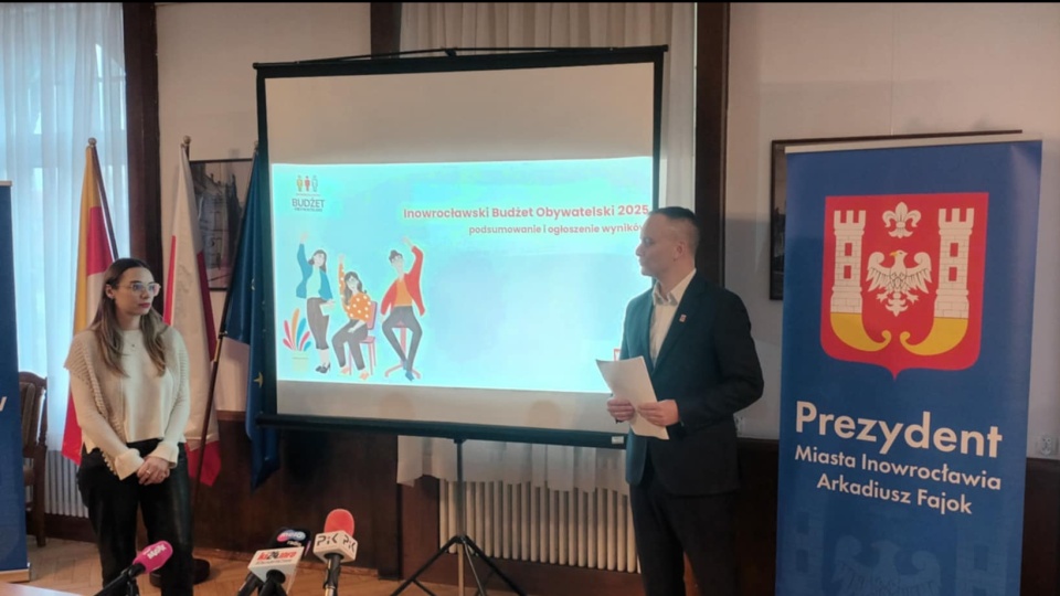 Arkadiusz Fajok przedstawił projekty, które wygrały w głosowaniu w ramach budżetu obywatelskiego/fot: Marcin Glapiak