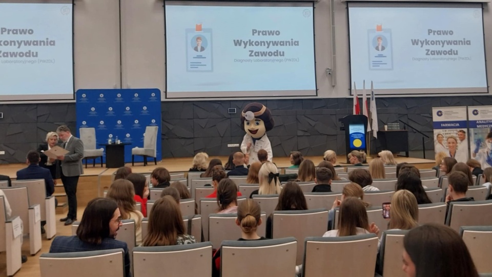 W konferencji UMK Collegium Medicum pt. „Farmacja w Akcji: Jak Walczyć z Nowotworami?” wzięło udział ponad 400 osób/fot: Jolanta Fischer