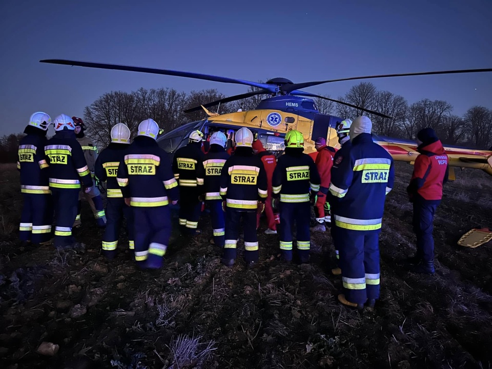 Nie żyje jeden z mężczyzn, który wpadł pod lód na jeziorze w Liściszewach/fot. WOPR Toruń