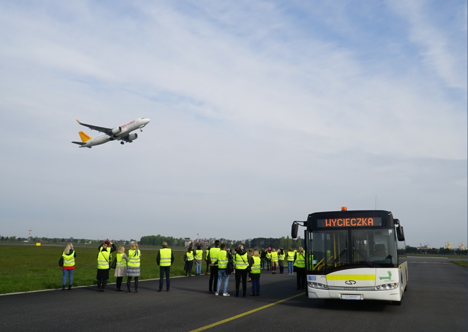 Wycieczki w Porcie Lotniczym Bydgoszcz S.A. to trzy dedykowane programy spotkań/fot. Port Lotniczy Bydgoszcz