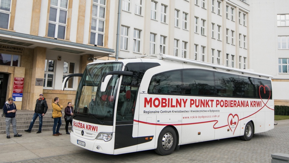 W tym roku krwiobus zaparkuje przed Urzędem Marszałkowskim po raz pierwszy/fot. Andrzej Goiński dla UM