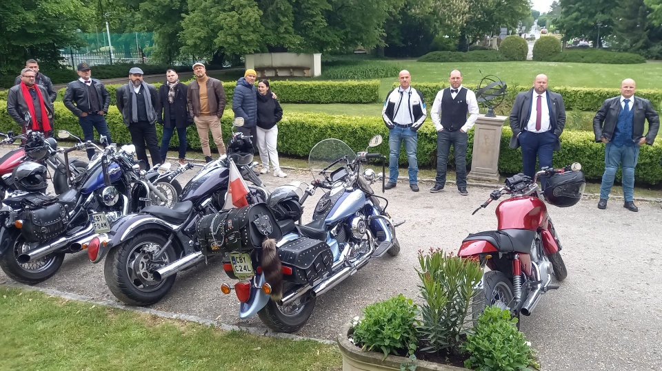 Chcą pomóc innym mężczyznom w walce o zdrowie. Dżentelmeni na motocyklach [galeria, wideo]